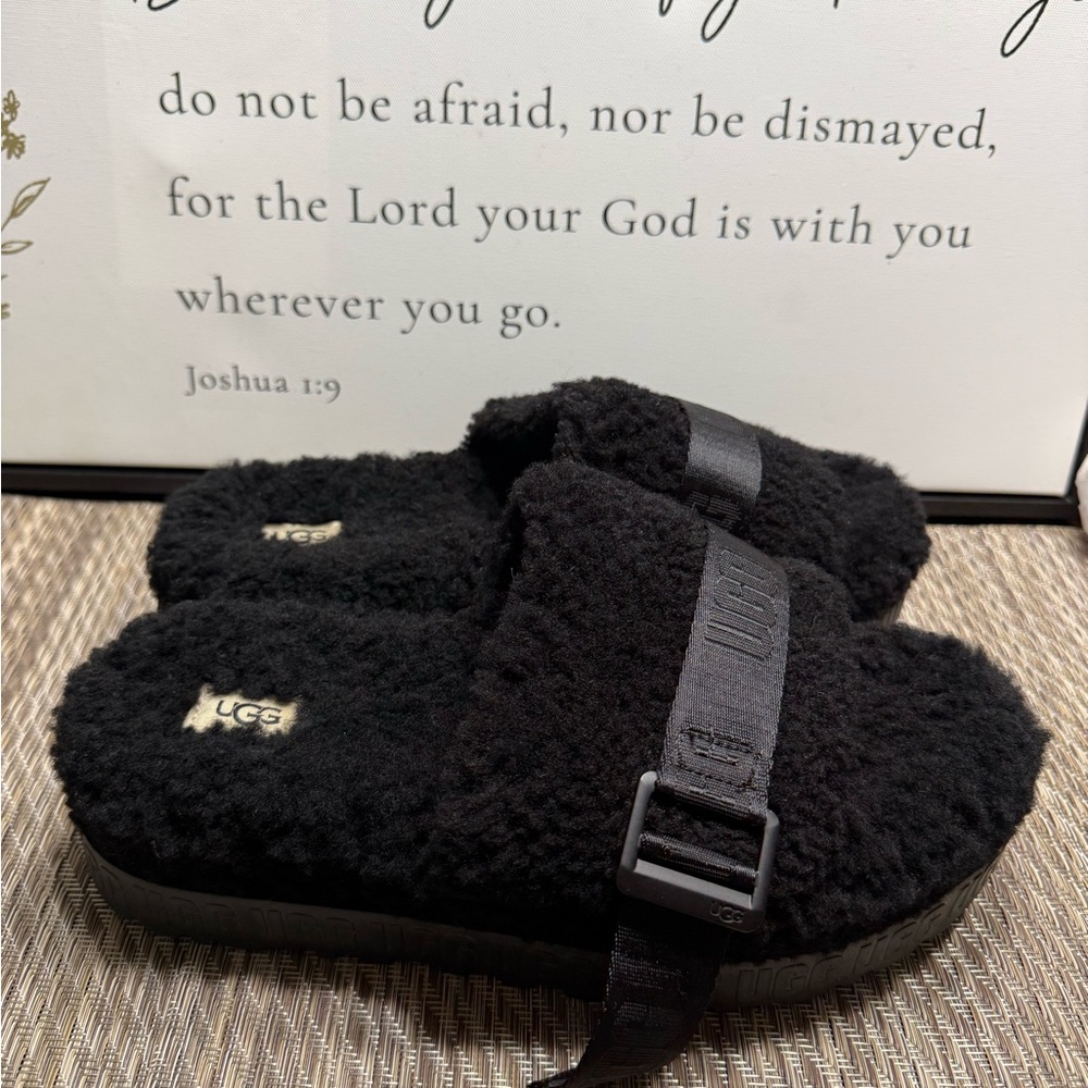 UGG Black Shearling Slippers ***NEW***Women SZ 9 Box3 - Picture 2 of 6